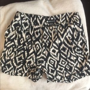 Black and white linen shorts